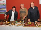 Feier am Flugplatz :: Seppi Puntschuh, Franz Bauer, Thomas Bleimuth feiern ein Fest am Flugplatz